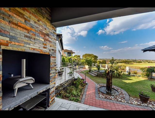 5 BEDROOM GOLF ESTATE FOR SALE IN BLUE VALLEY GOLF ESTATE
